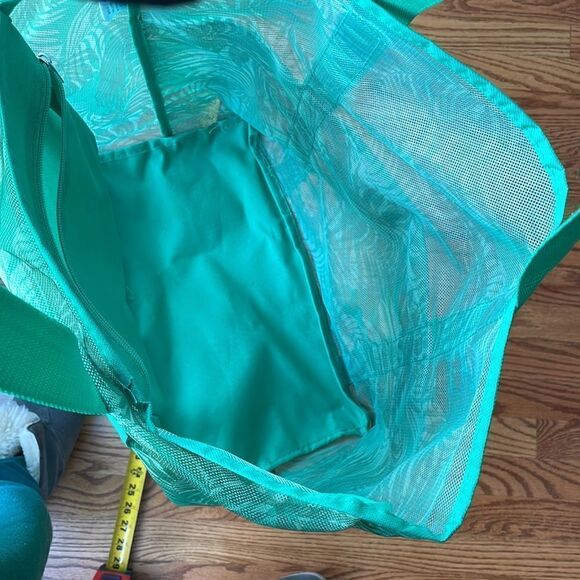 Beautiful green palm leaves beach bag Mesh Beach Tote durable fits a lot pockets - Picture 6 of 10